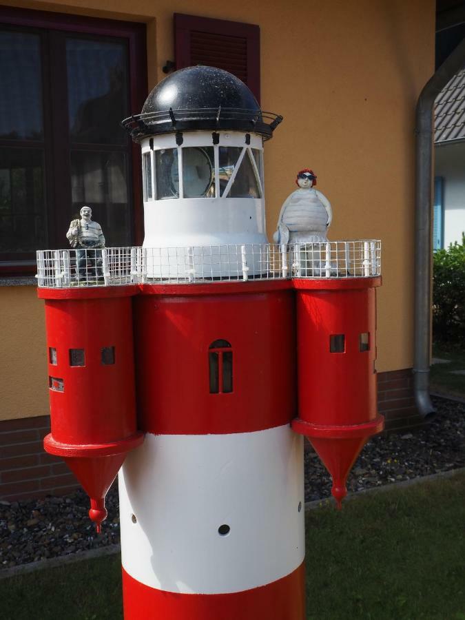 Zum-luetten-leuchtturm Glowe