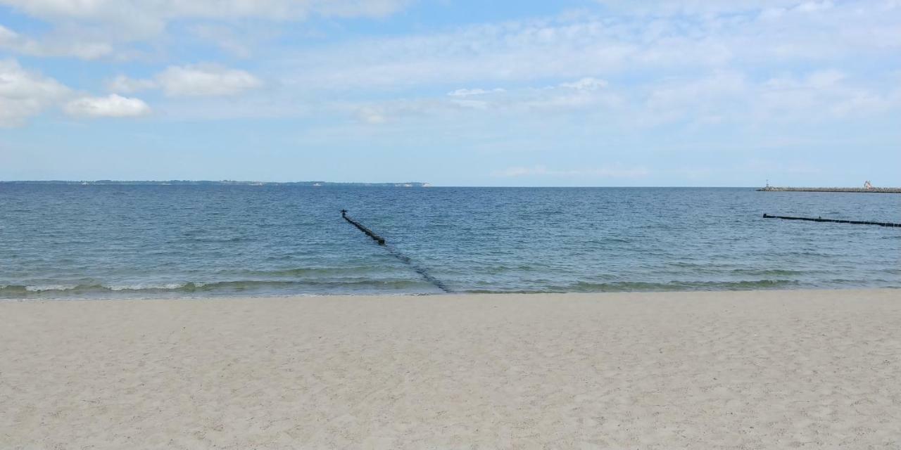 Zum-luetten-leuchtturm Glowe